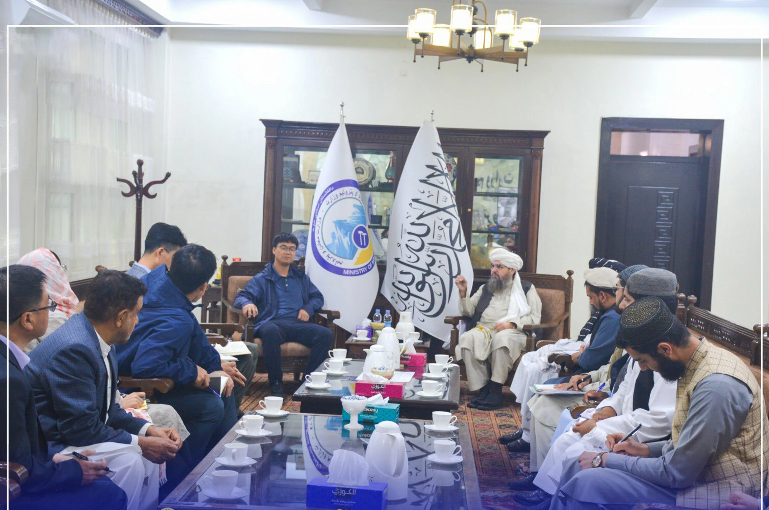 د کانونو پروسیس باید په هېواد کې دننه وشي