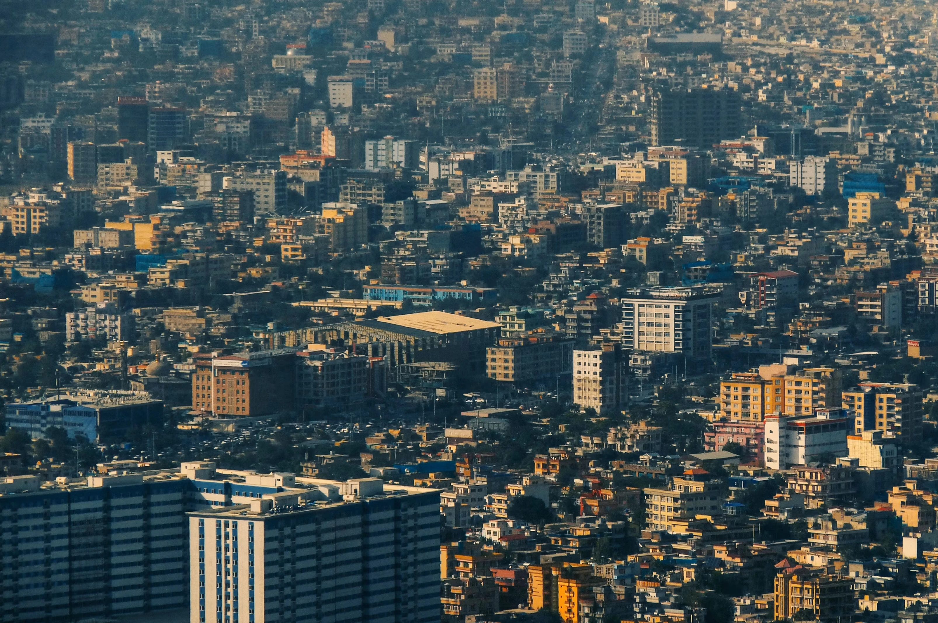 فرمان نحوه‌ی قرار دادن کلکین‌ها سمت ساختمان‌ همسایه توشیح شد