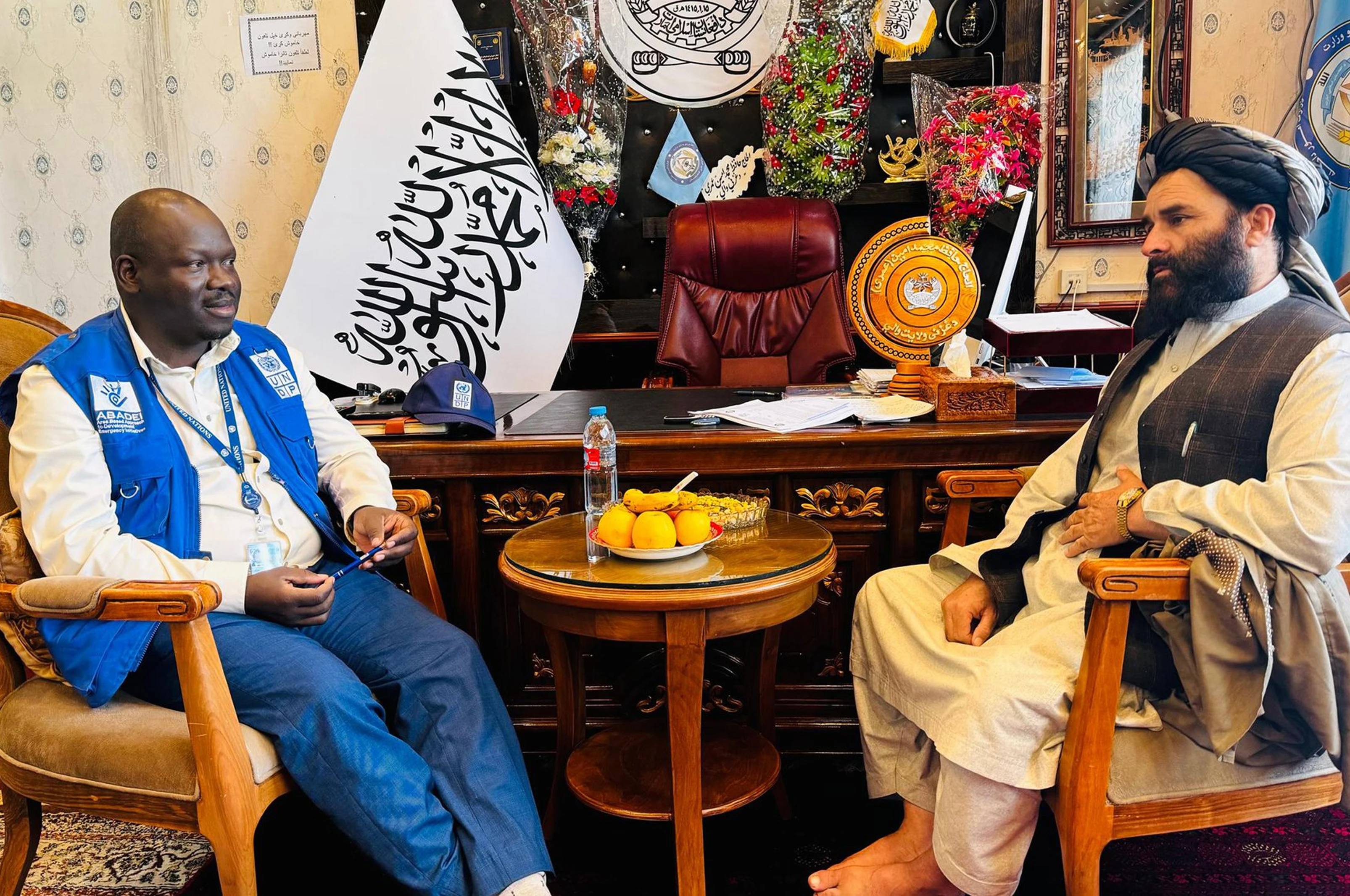 ټول مؤسسات دې خپله بودیجه په بنیادي پروګرامونو او حیاتي پروژو ولګوي