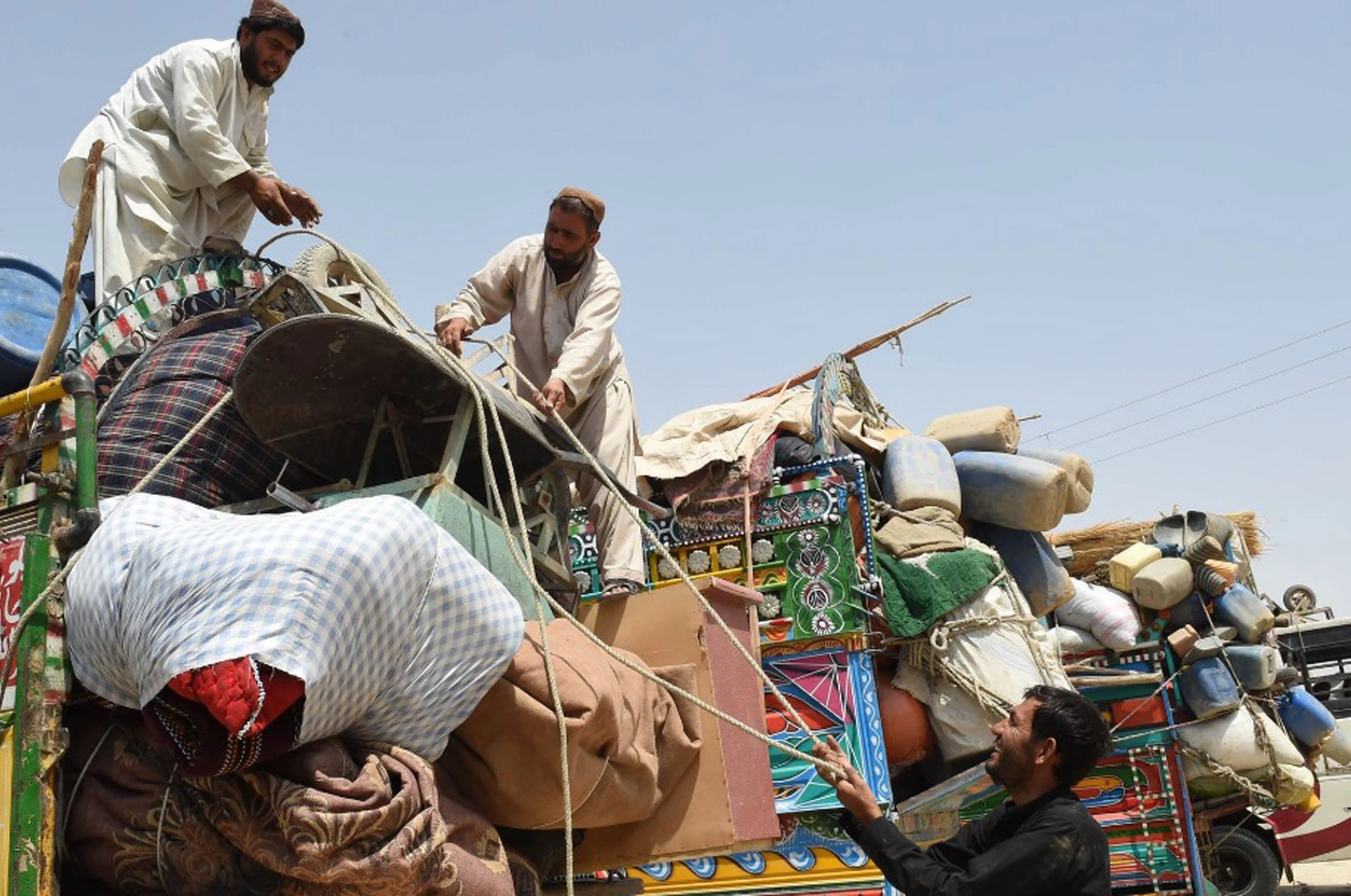 هېواد ته د کډوالو راستنېدو لړۍ دوام لري