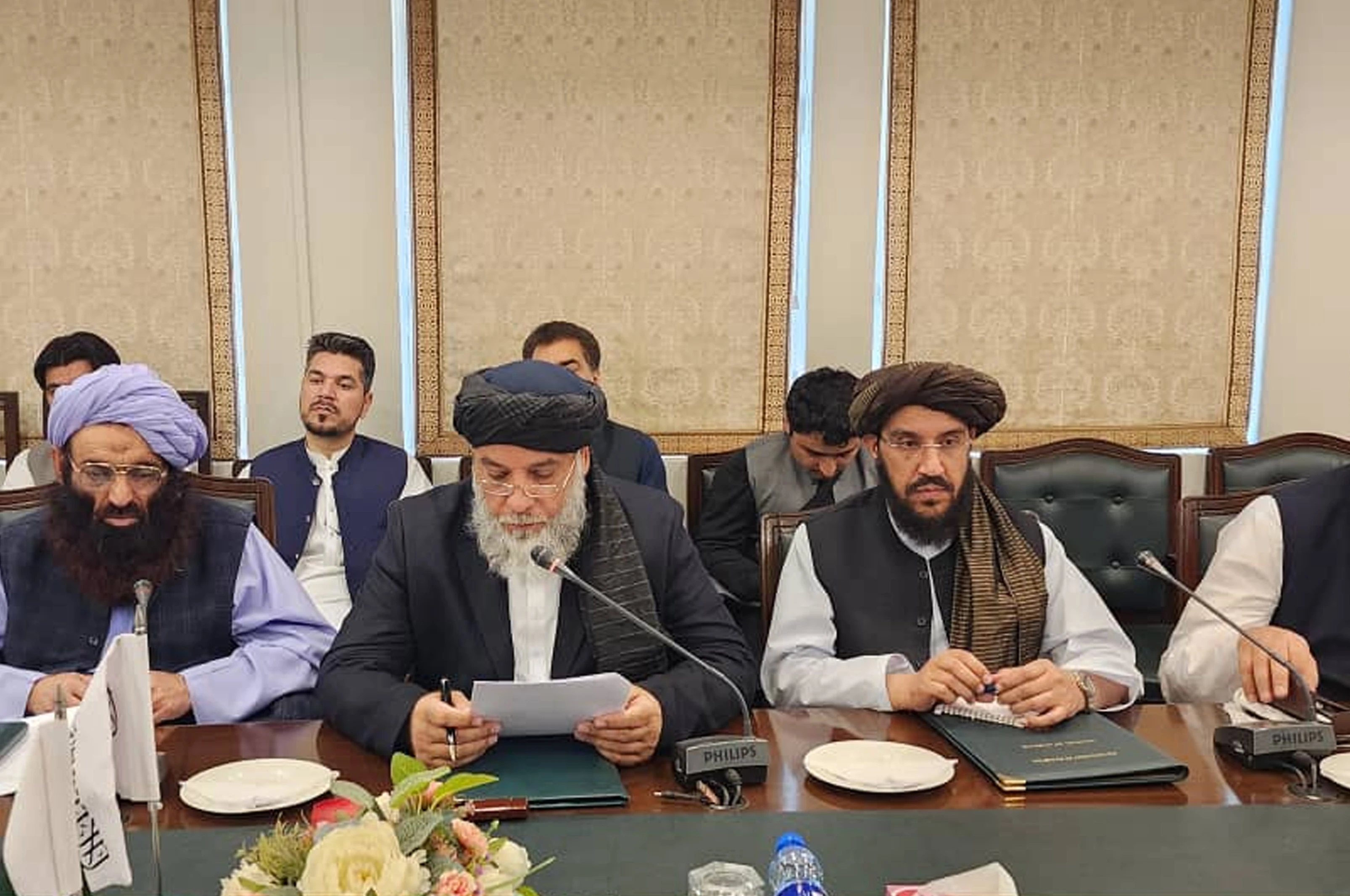 د صنعت او سوداګرۍ وزیر: د افغان کډوالو بېرته ستنولو لپاره دې درې اړخیزه کمېټه جوړه شي