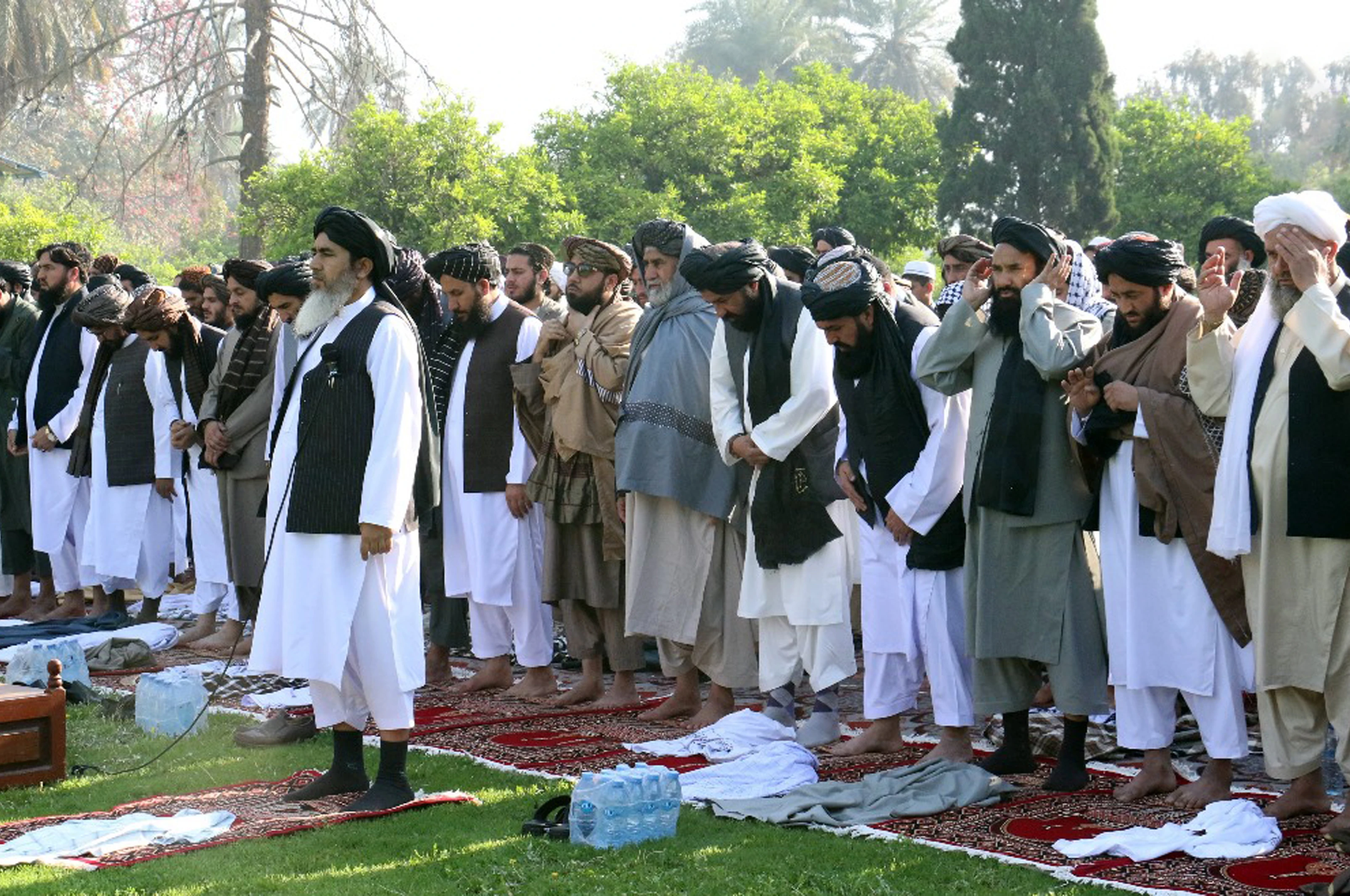 د ننګرهار مرکز جلال اباد ښار کې د اختر لمونځ په بشپړه امنیتي فضاء کې اداء شو