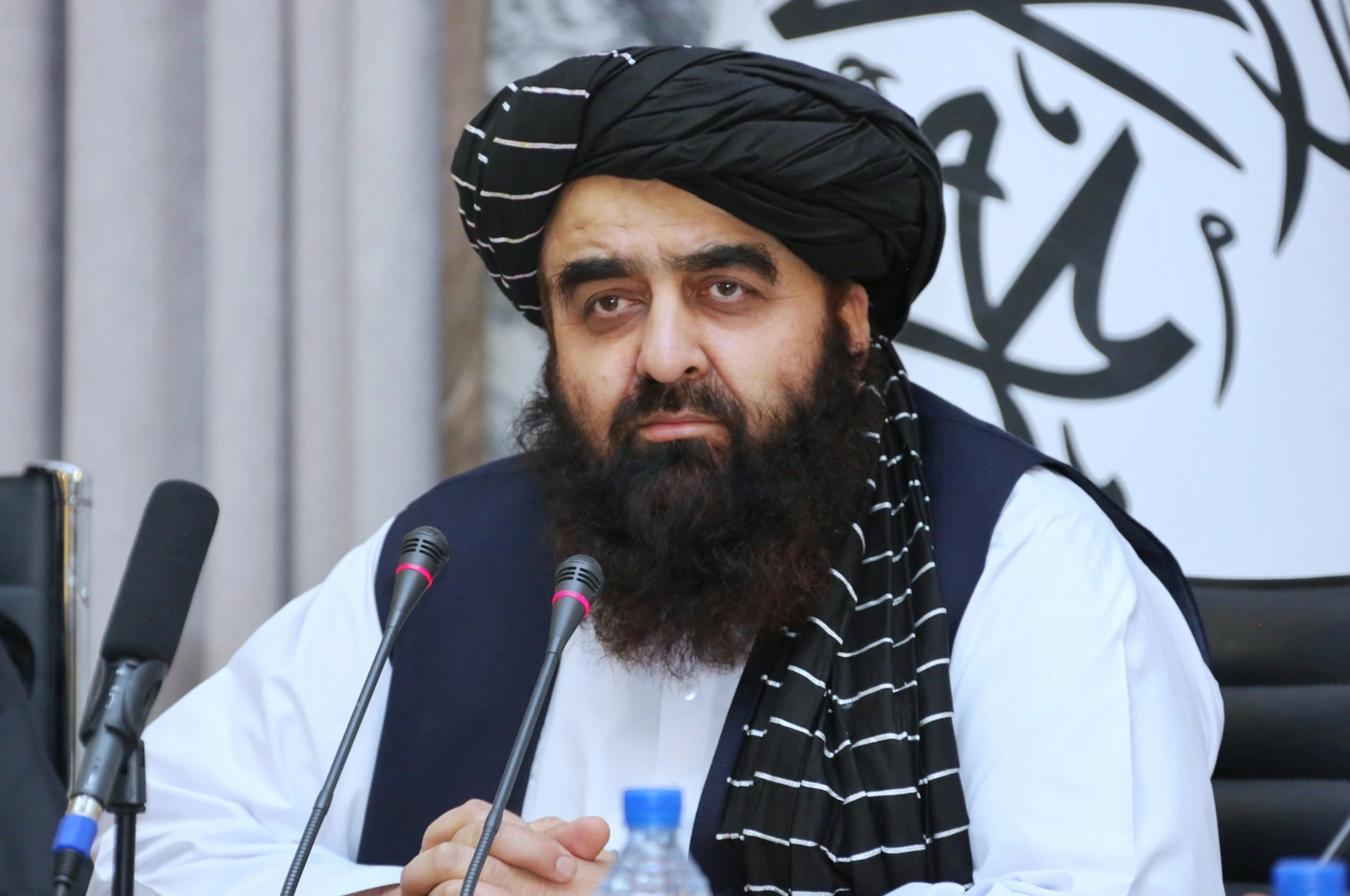 د ټرمپ غوږونه دي خلاص وي، افغانستان هیچا سره نظامي تعامل نه غواړي