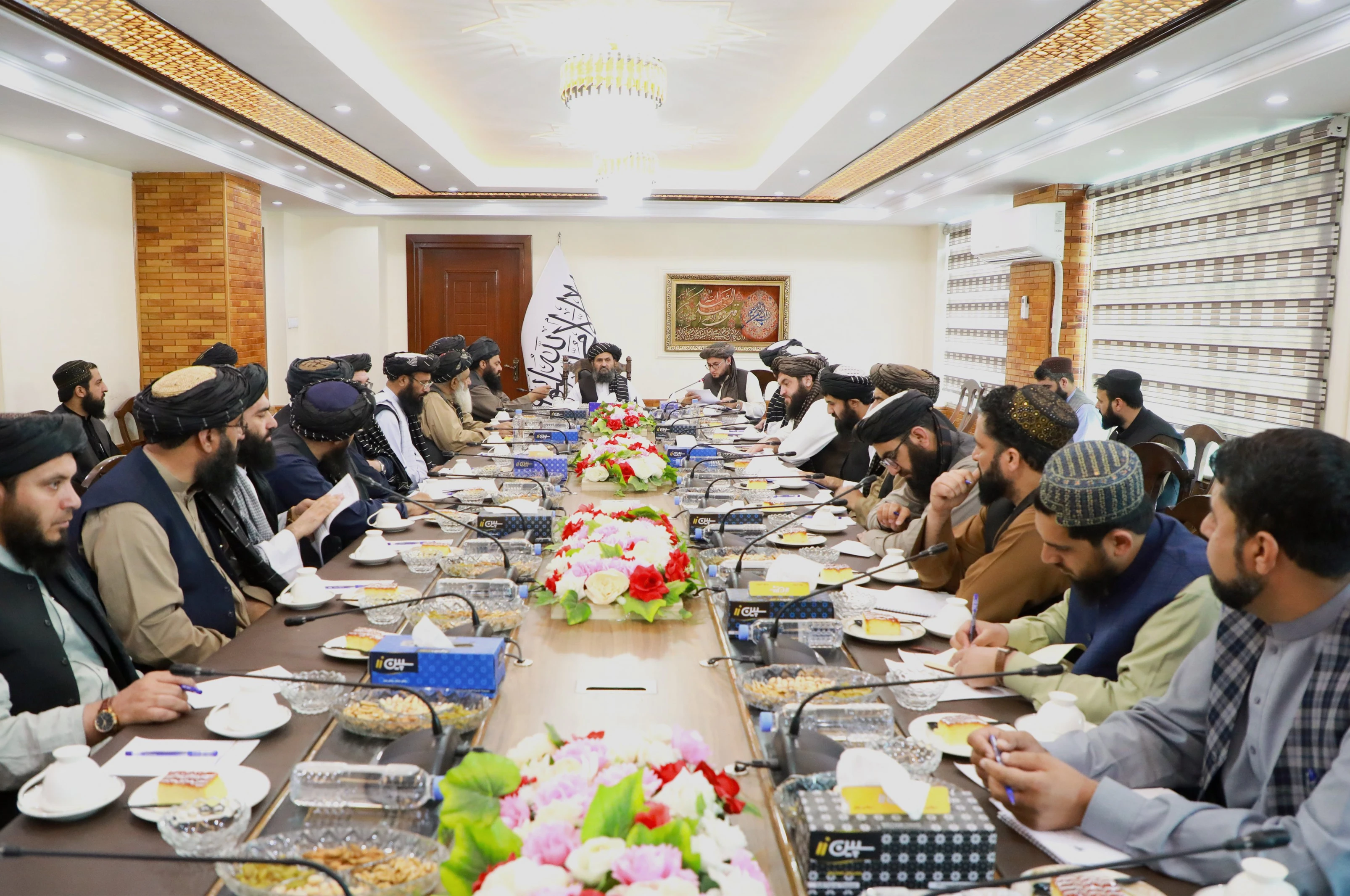 اقتصادي کمېسیون د شویو ۱۳ پرېکړو د تطبیق تعقیبي غونډه کړې