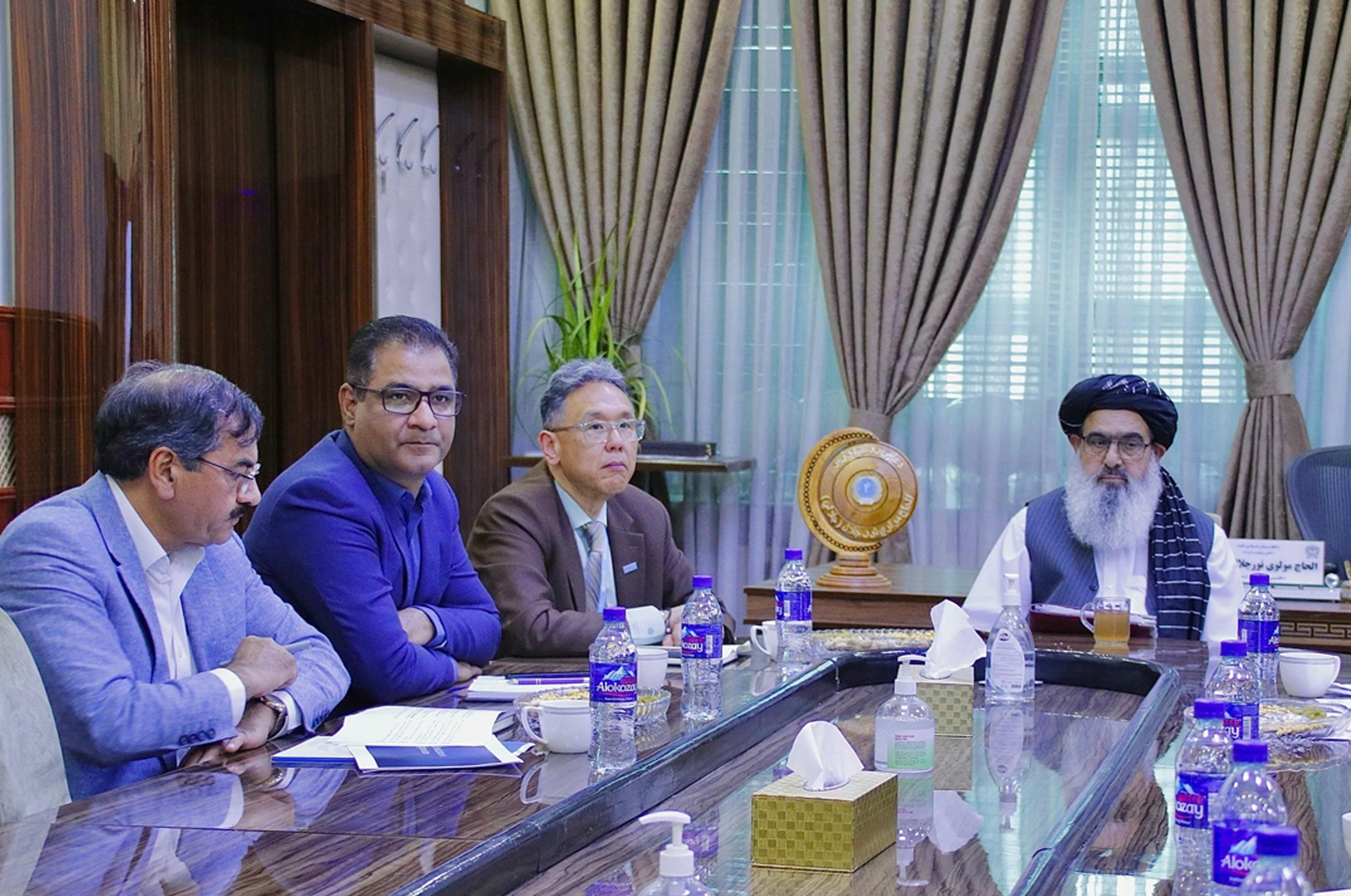 Cancer hospital equipment discussed with international organization 