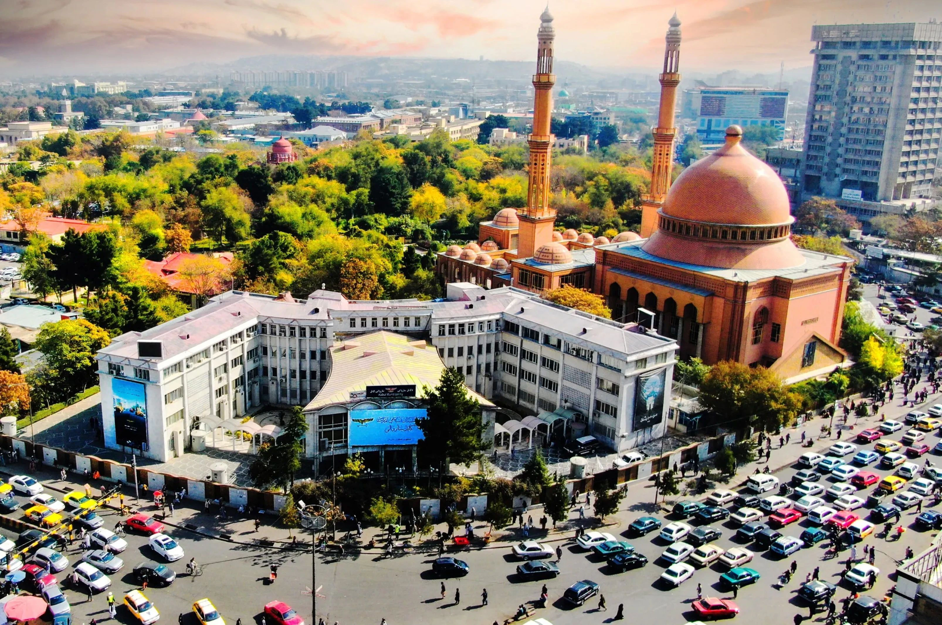د تېرې ادارې  ۸۰ سلنه جنرالان او افسران په هېواد کې دي 
