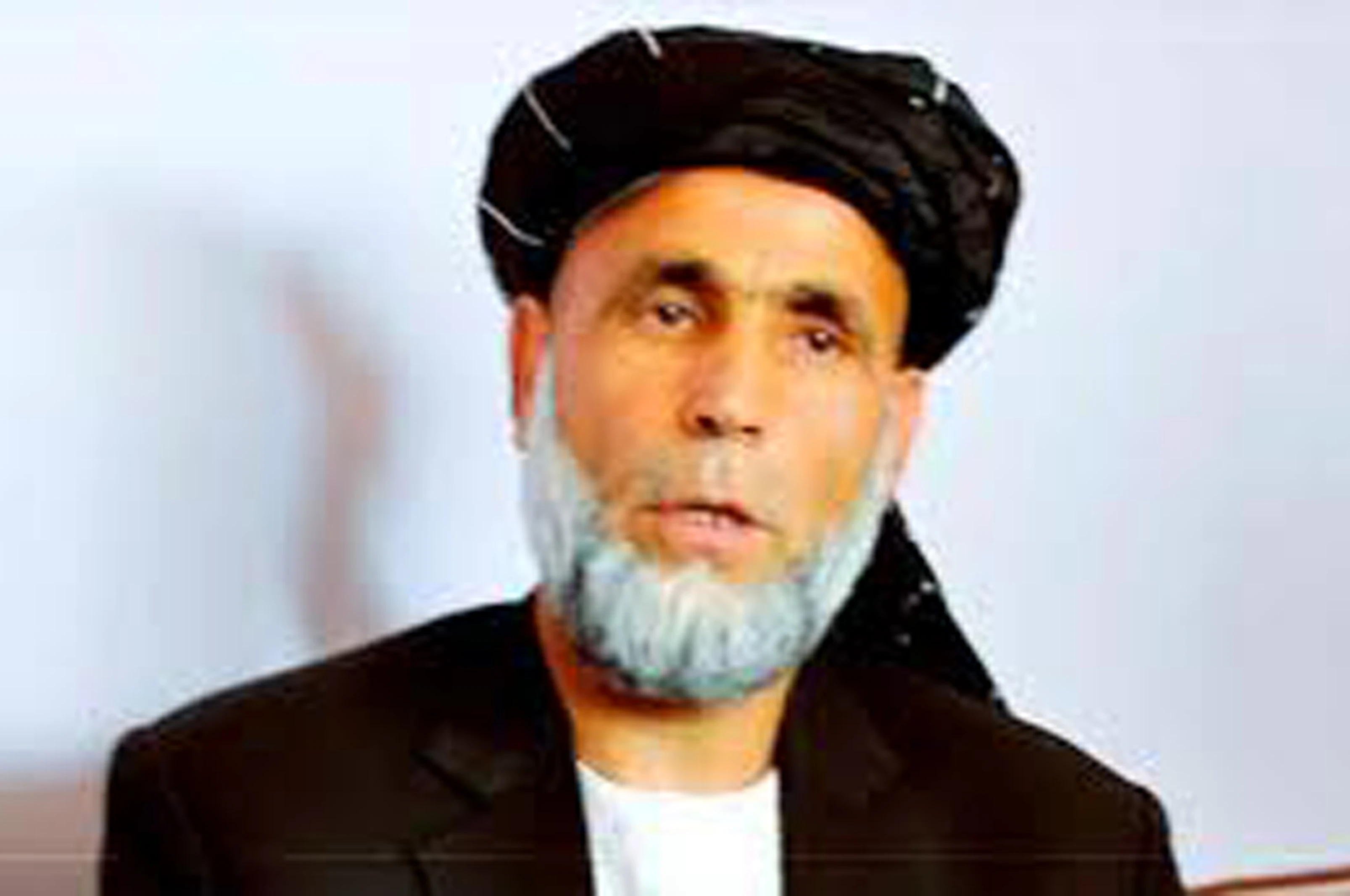 د الله ګل مجاهد د  توقیف مسله نوې ده، د هغه پخوانیو کړنو سره هیڅ تړاو نه لري