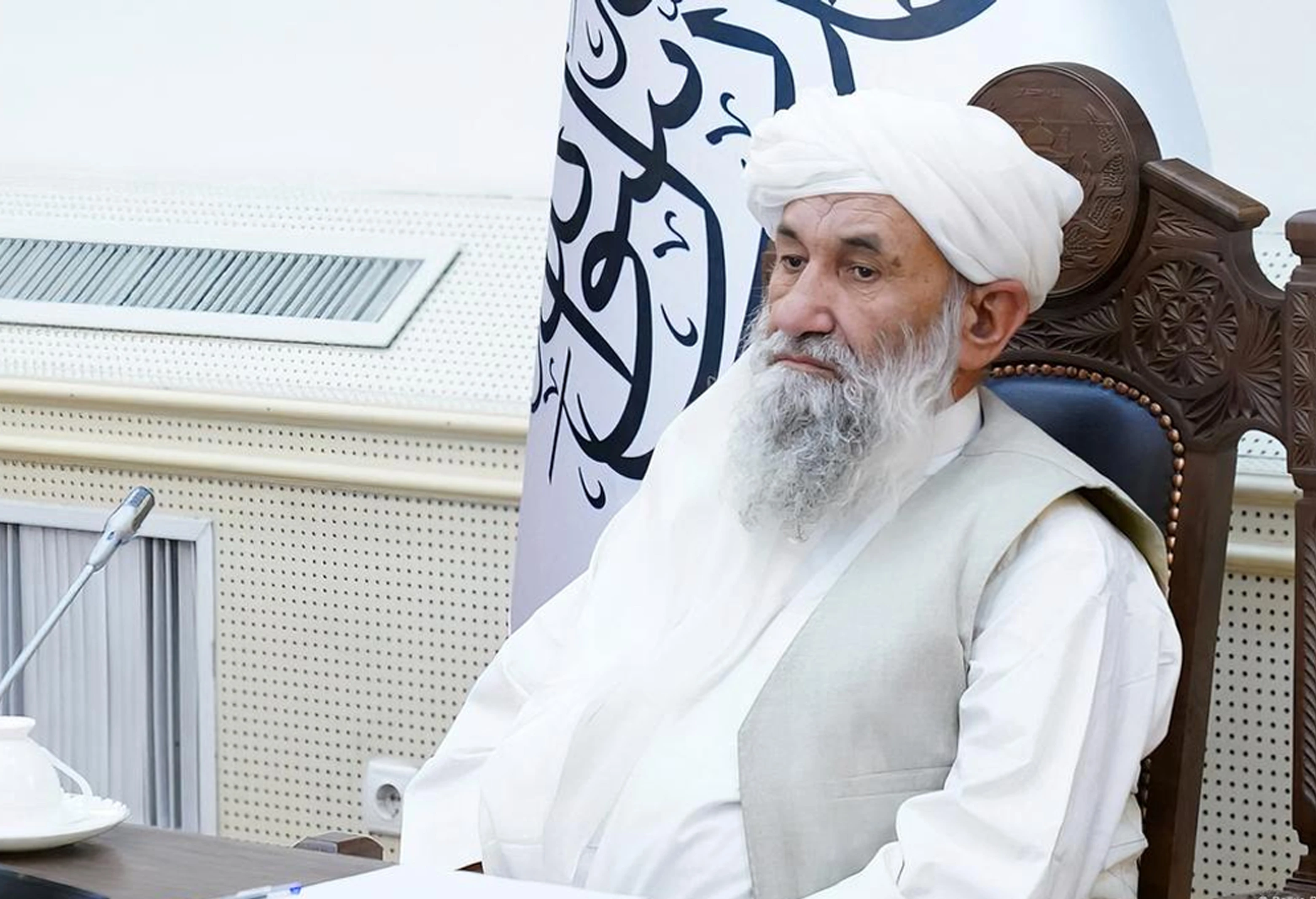 د رئیس الوزراء په مشرۍ د کابینې ۲۱مه غونډه؛ د لاس پلورونکو د تنظیم طرحه تائید شوې