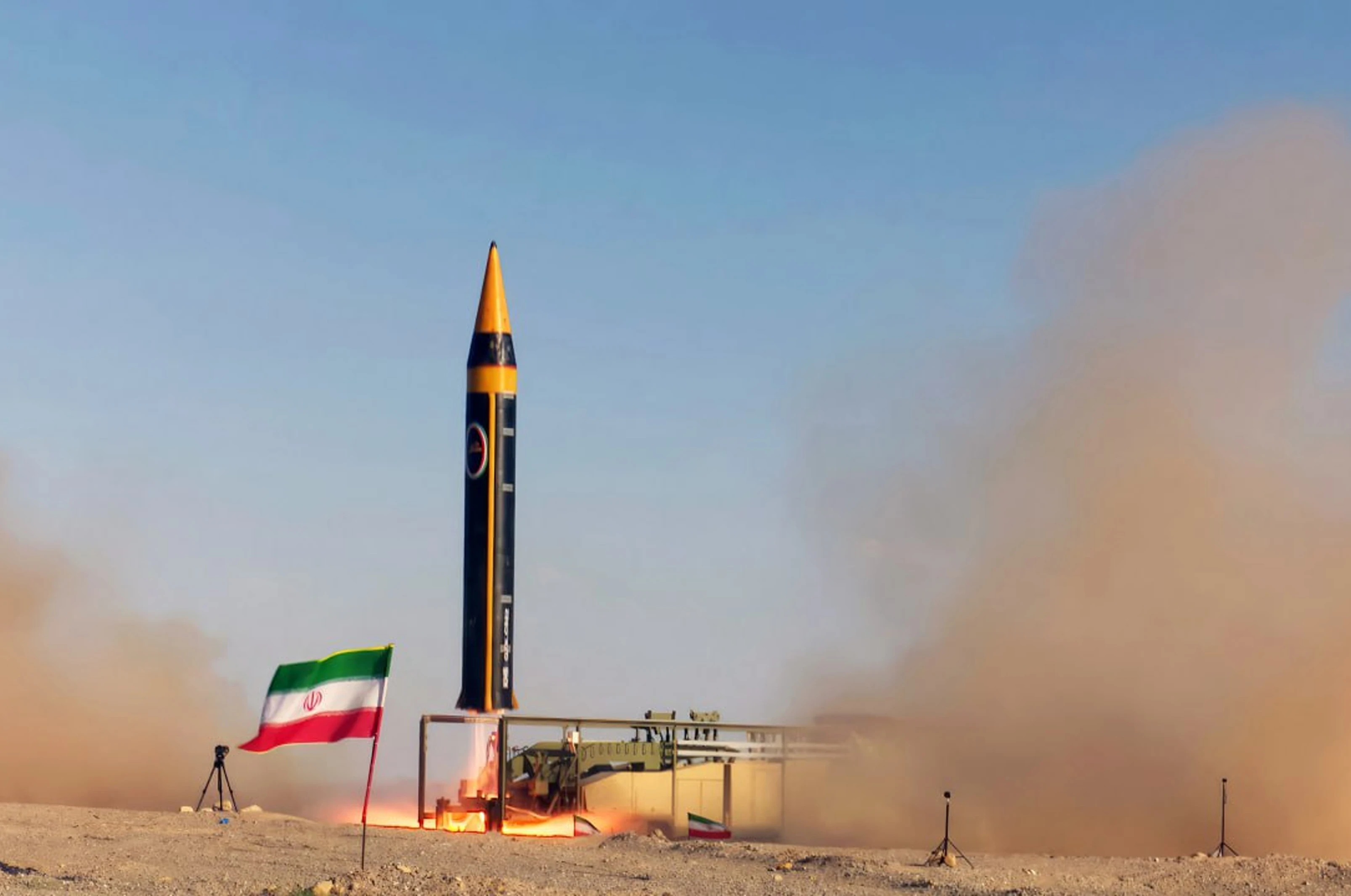 ایران په لومړي ځل پر اسرائیلو تر ټولو پرمختللي توغندي توغولي