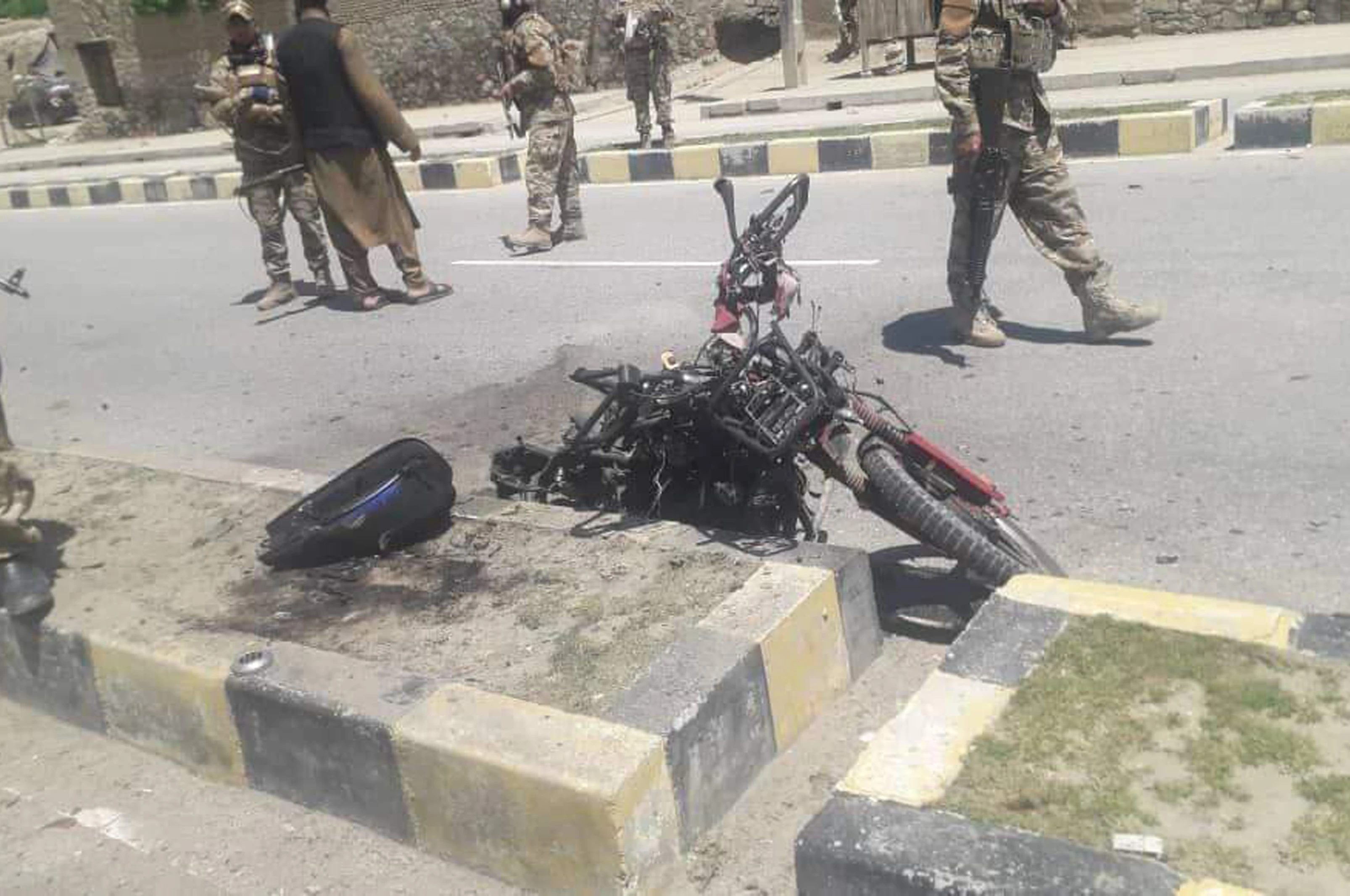 بدخشان کې چاودنې یو مجاهد سرتېری شهید کړی