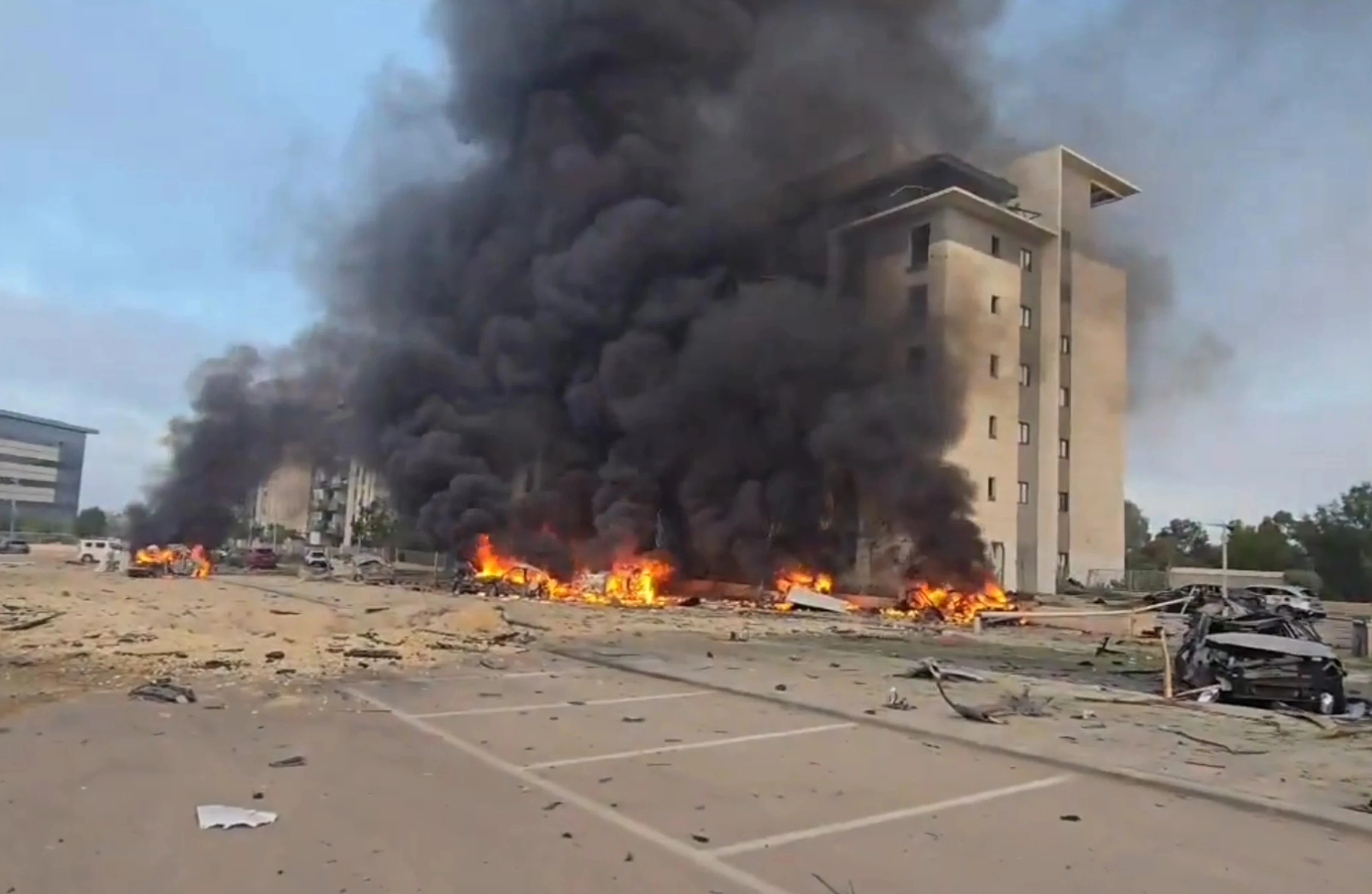 Iran Targets Key Israeli Technology Center amid Retaliatory Strikes