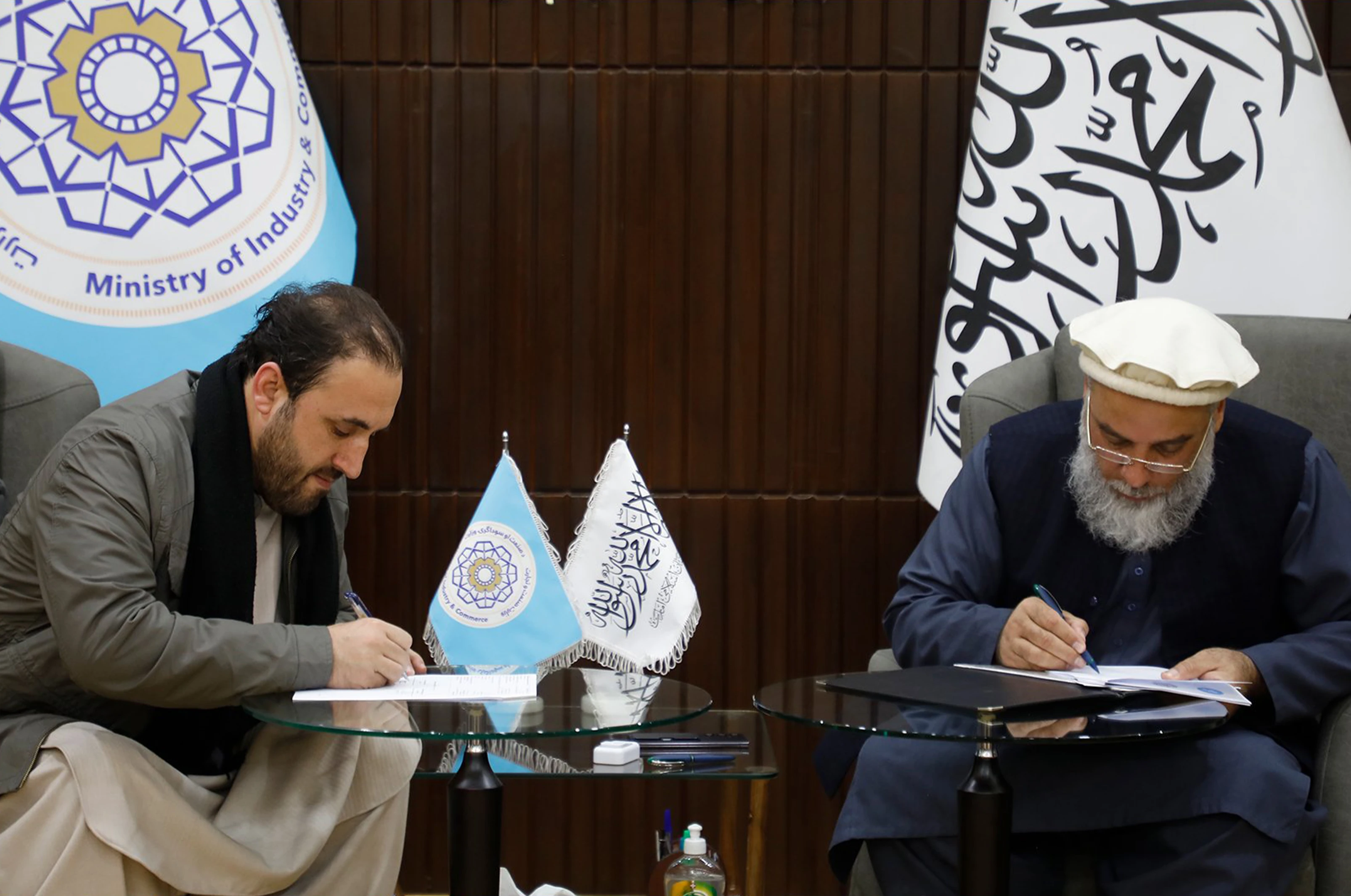 د تشبثاتو ملاتړ او پیاوړتیا په موخه ۱۵موسسو سره هوکړې لاسلیک شوې